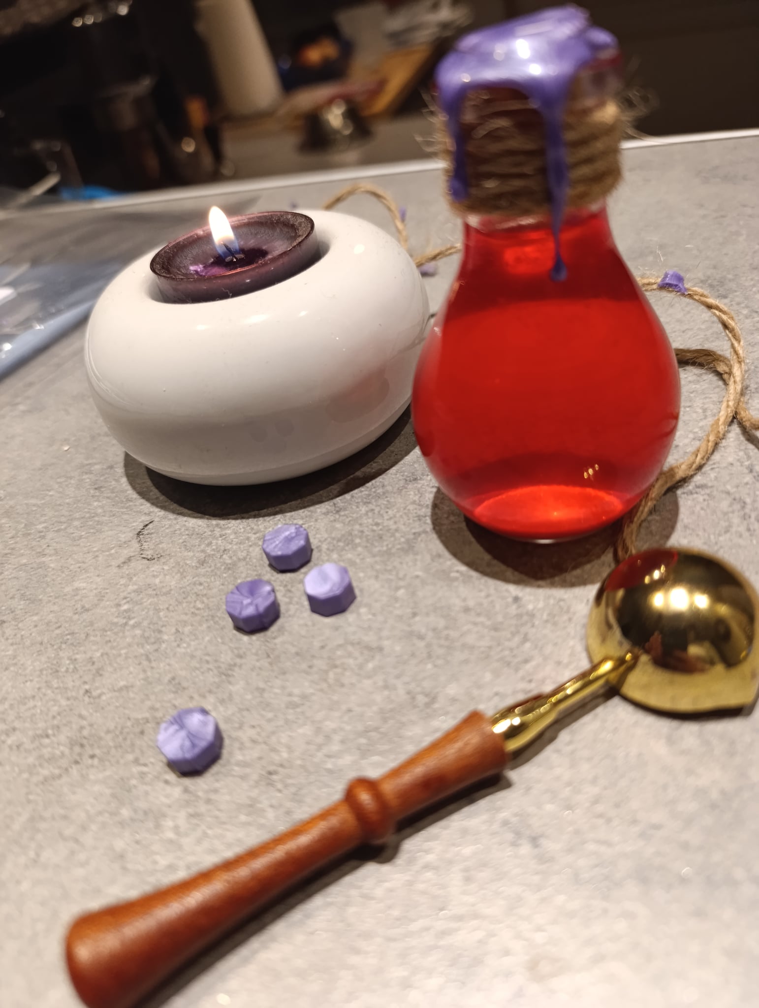 Collection Élixirs Mystiques — fioles et potions décoratives RPG witchcraft artisanales, Wolfsbane Studio
