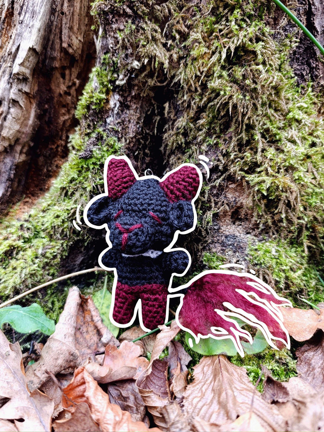 Mini Baphomet Amigurumi — Porte-clé - Rouge & Noir