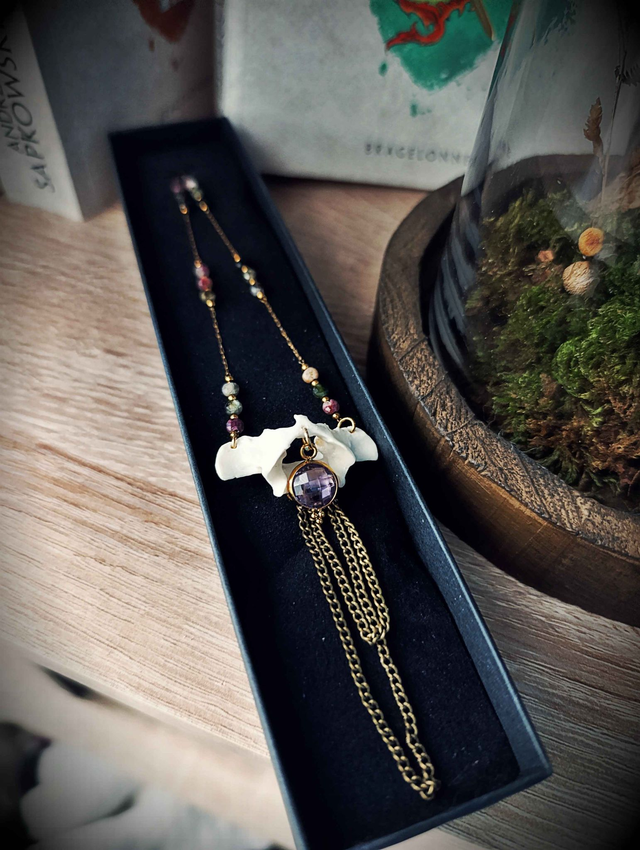 Renaissance du Garenne - Renaissance garenne pendentif atlas lapin amethyste tourmaline vue face wolfsbane studio
